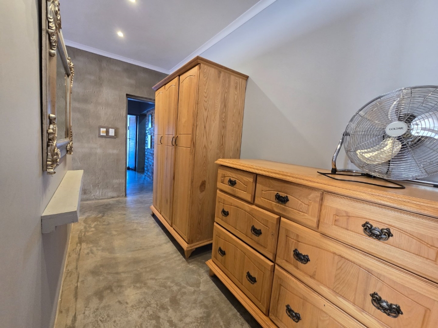 4 Bedroom Property for Sale in Viljoenskroon Rural Free State